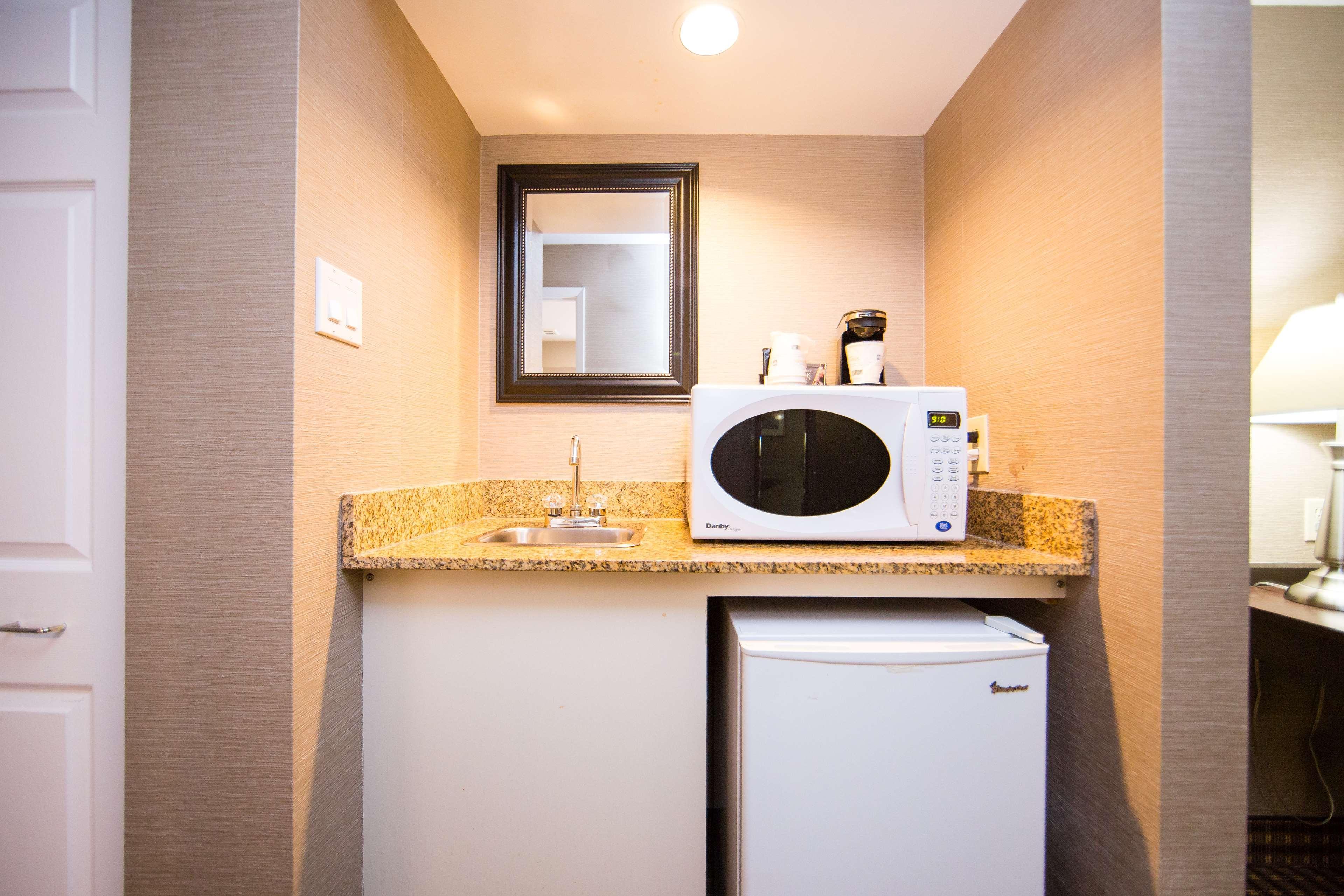 Best Western Plus Ottawa Kanata Hotel And Conference Centre Zewnętrze zdjęcie